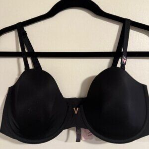 Victoria's Secret Bare Invisible Solutions Lightly Lined Smooth Strap / Straples